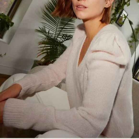 Nation LTD Lara Puff Shoulder V-Neck Sweater in Baby's Breath Size XL NEW - Picture 2 of 10